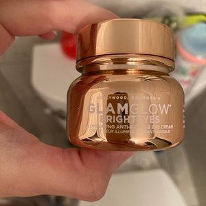 Glam glow bright eyes cream